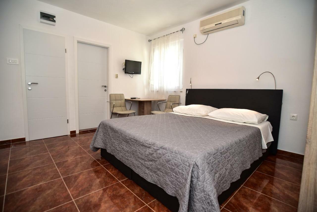 Villa Benelux ซาดาร์ ภายนอก รูปภาพ