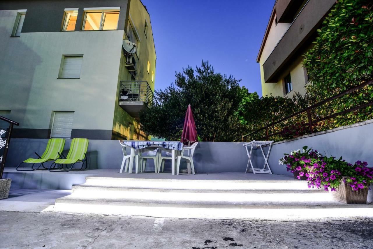 Villa Benelux ซาดาร์ ภายนอก รูปภาพ
