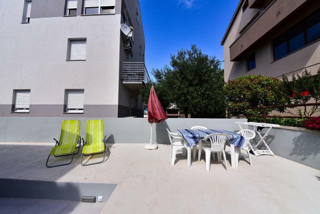 Villa Benelux ซาดาร์ ภายนอก รูปภาพ