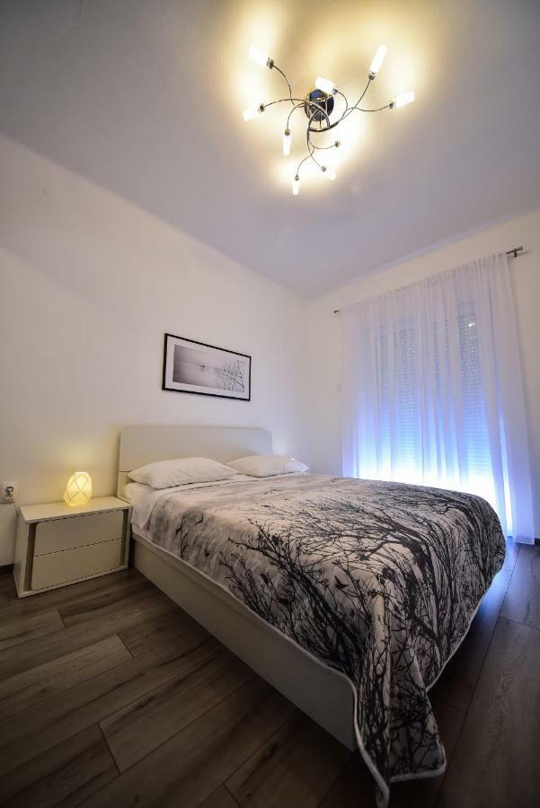 Villa Benelux ซาดาร์ ภายนอก รูปภาพ